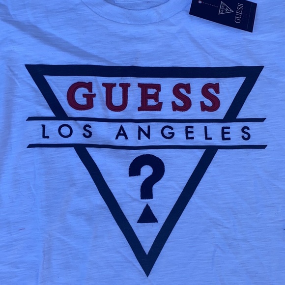New GUESS men's t-shirt SZ M - Picture 2 of 5